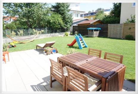 Garten mit Terrasse